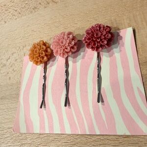 Handmade Cottagecore Floral Bobby Pin Set – Peach, Blush & Terracotta Trio